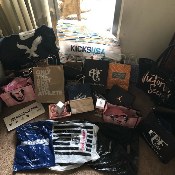 Meet your Posher, Gina - Picture 4 of 8